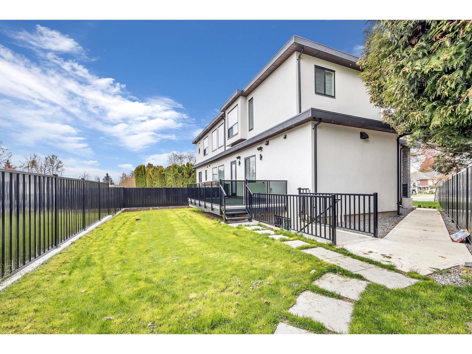 8958 139a Street, Surrey, British Columbia V3V 7G5 - Photo 34 - R3026768