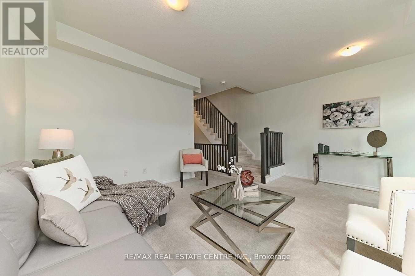 137 Borers Creek Circle, Hamilton, Ontario  L8B 1W3 - Photo 13 - X12287093