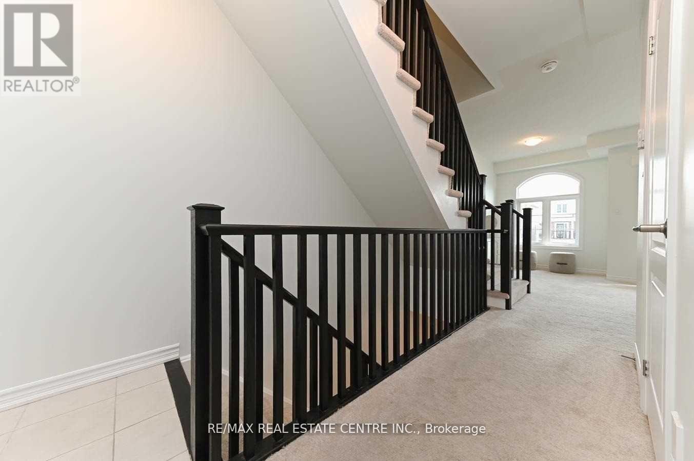 137 Borers Creek Circle, Hamilton, Ontario  L8B 1W3 - Photo 17 - X12287093