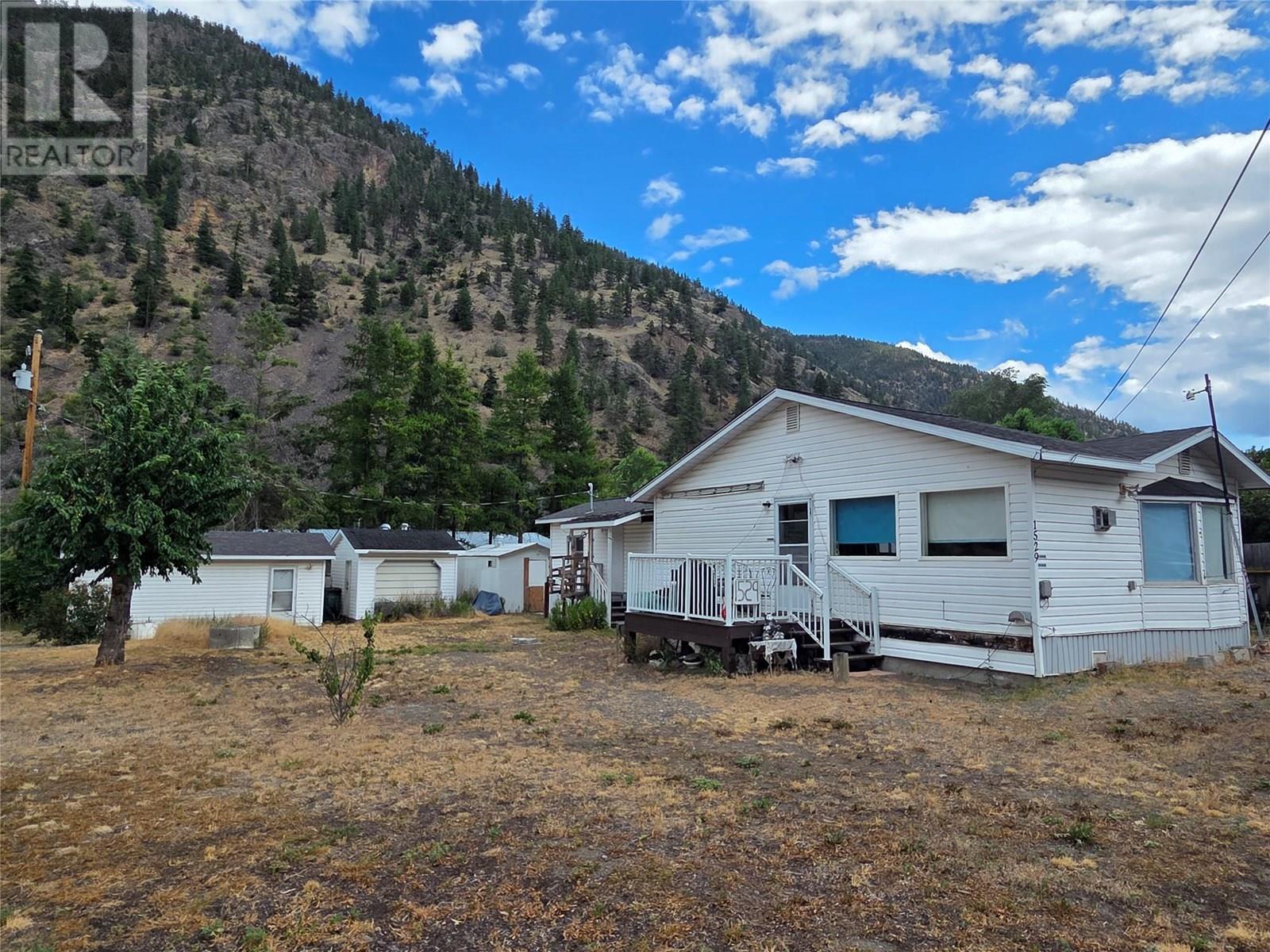 1529 Main Street, keremeos, British Columbia