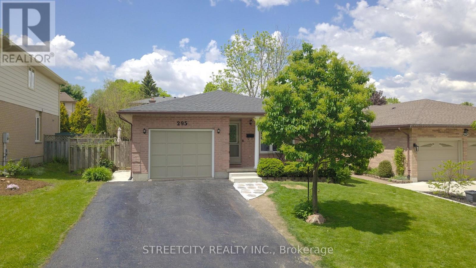 Property at 295 WALMER GROVE image 3