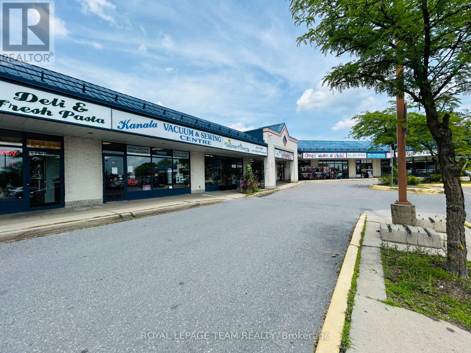 Unit #12 - 471 Hazeldean Road, Ottawa, Ontario  K2L 1V1 - Photo 2 - X12287130