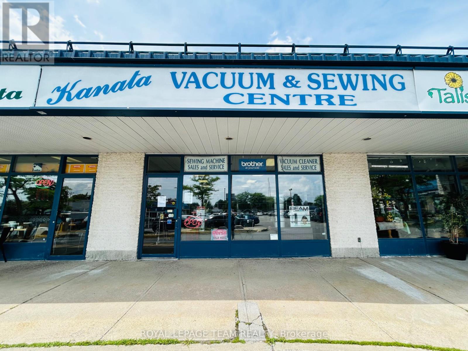 Unit #12 - 471 Hazeldean Road, Ottawa, Ontario  K2L 1V1 - Photo 3 - X12287130