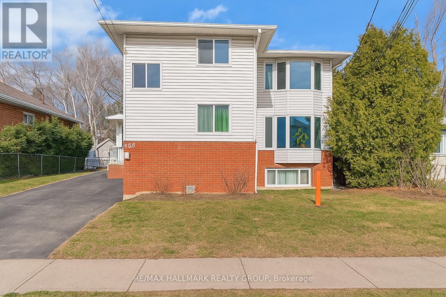 Property at 375 ST DENIS STREET image 1