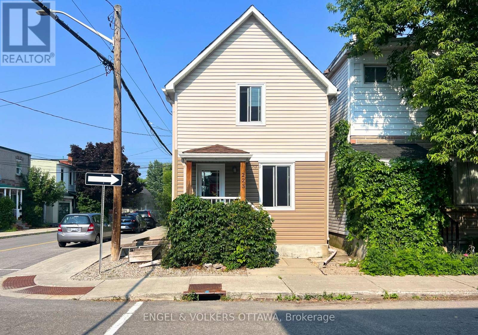 Property at 223 CARRUTHERS AVENUE image 1