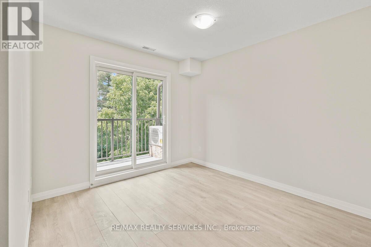 C64 - 370 Fisher Mills Road, Cambridge, Ontario  L5L 0B8 - Photo 16 - X12287102