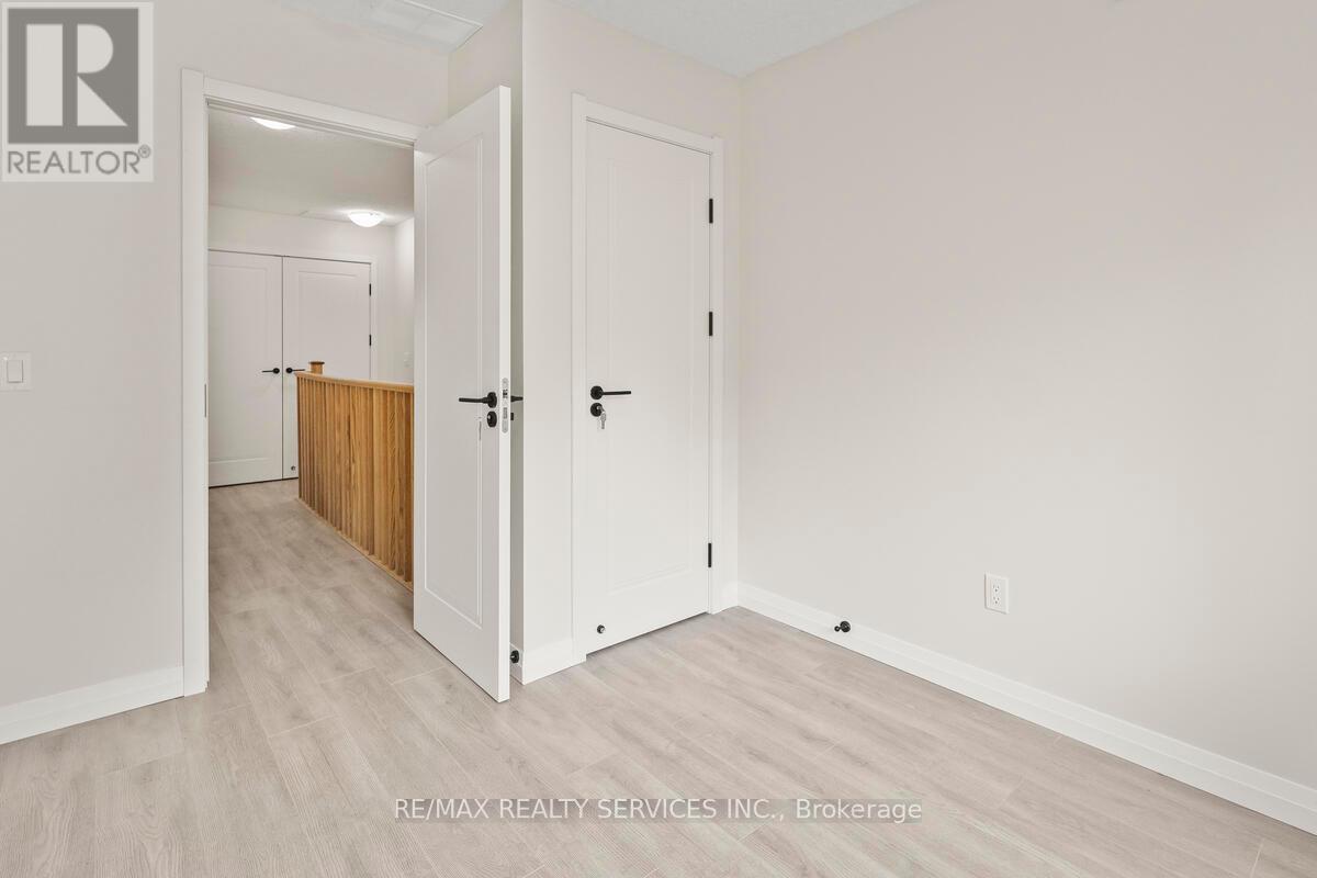 C64 - 370 Fisher Mills Road, Cambridge, Ontario  L5L 0B8 - Photo 26 - X12287102