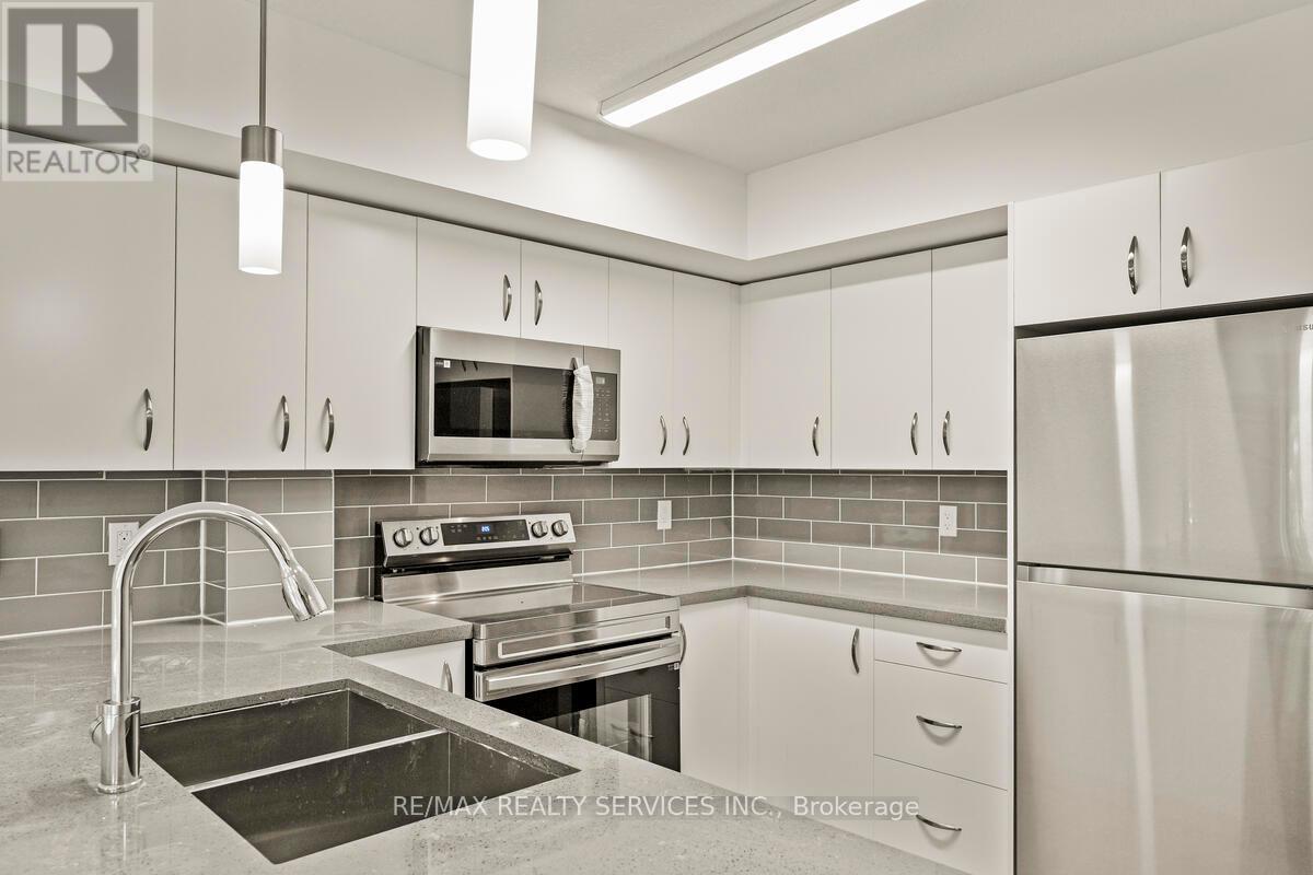 C64 - 370 Fisher Mills Road, Cambridge, Ontario  L5L 0B8 - Photo 6 - X12287102
