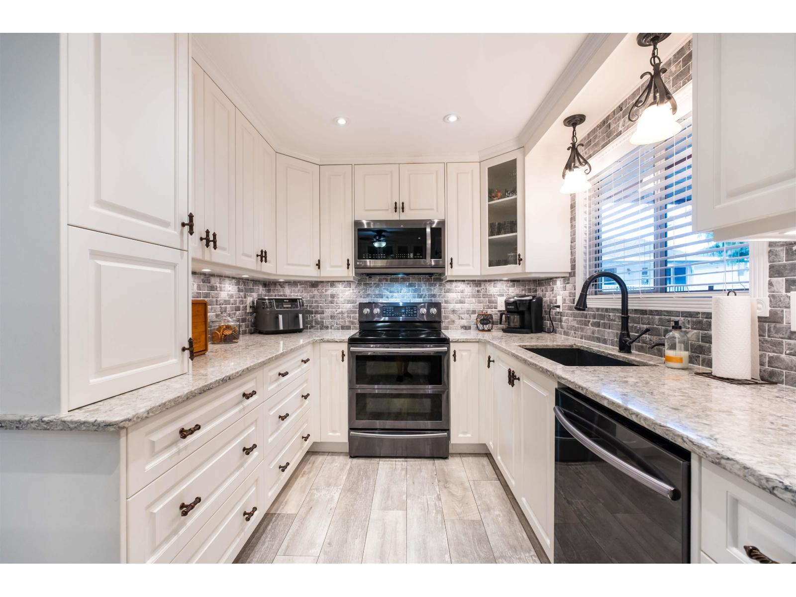 33232 Keats Court, Abbotsford, British Columbia  V2S 6S7 - Photo 8 - R3027032