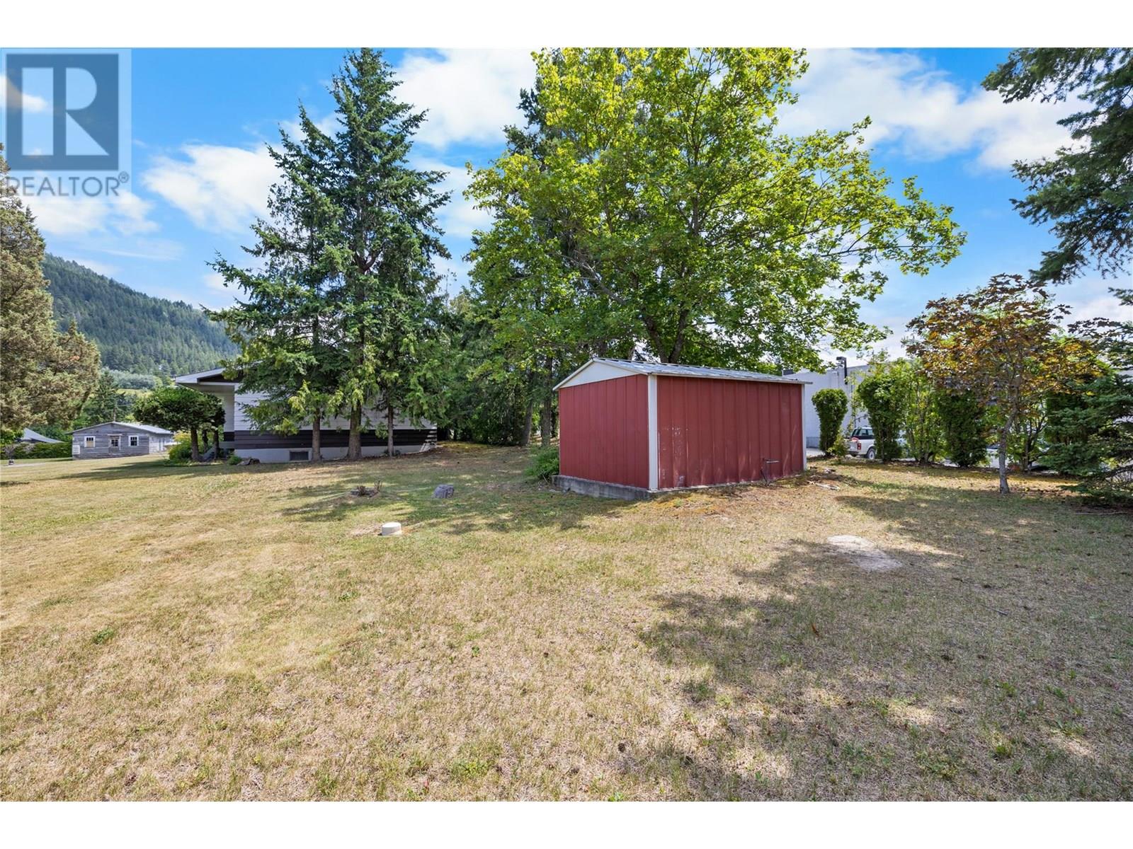 1031 7th  N Avenue, Creston, British Columbia  V0B 1G6 - Photo 38 - 10355832