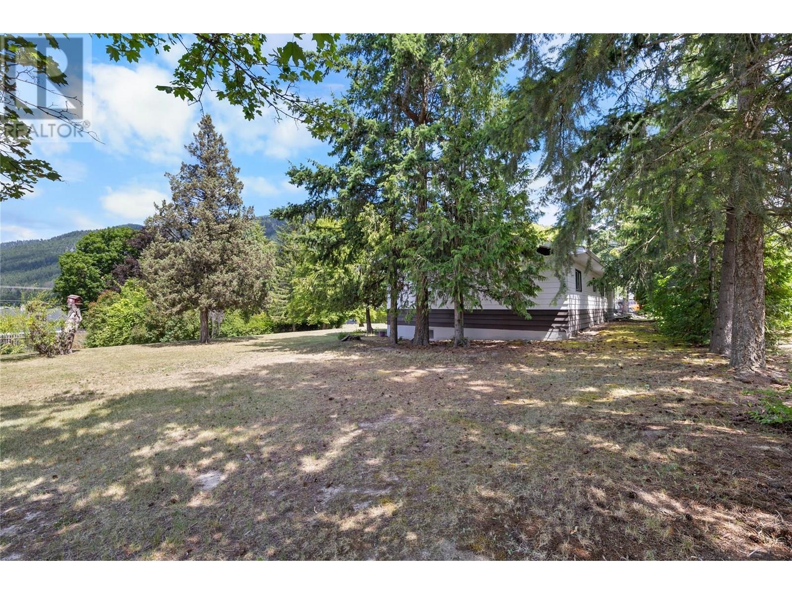 1031 7th  N Avenue, Creston, British Columbia  V0B 1G6 - Photo 40 - 10355832