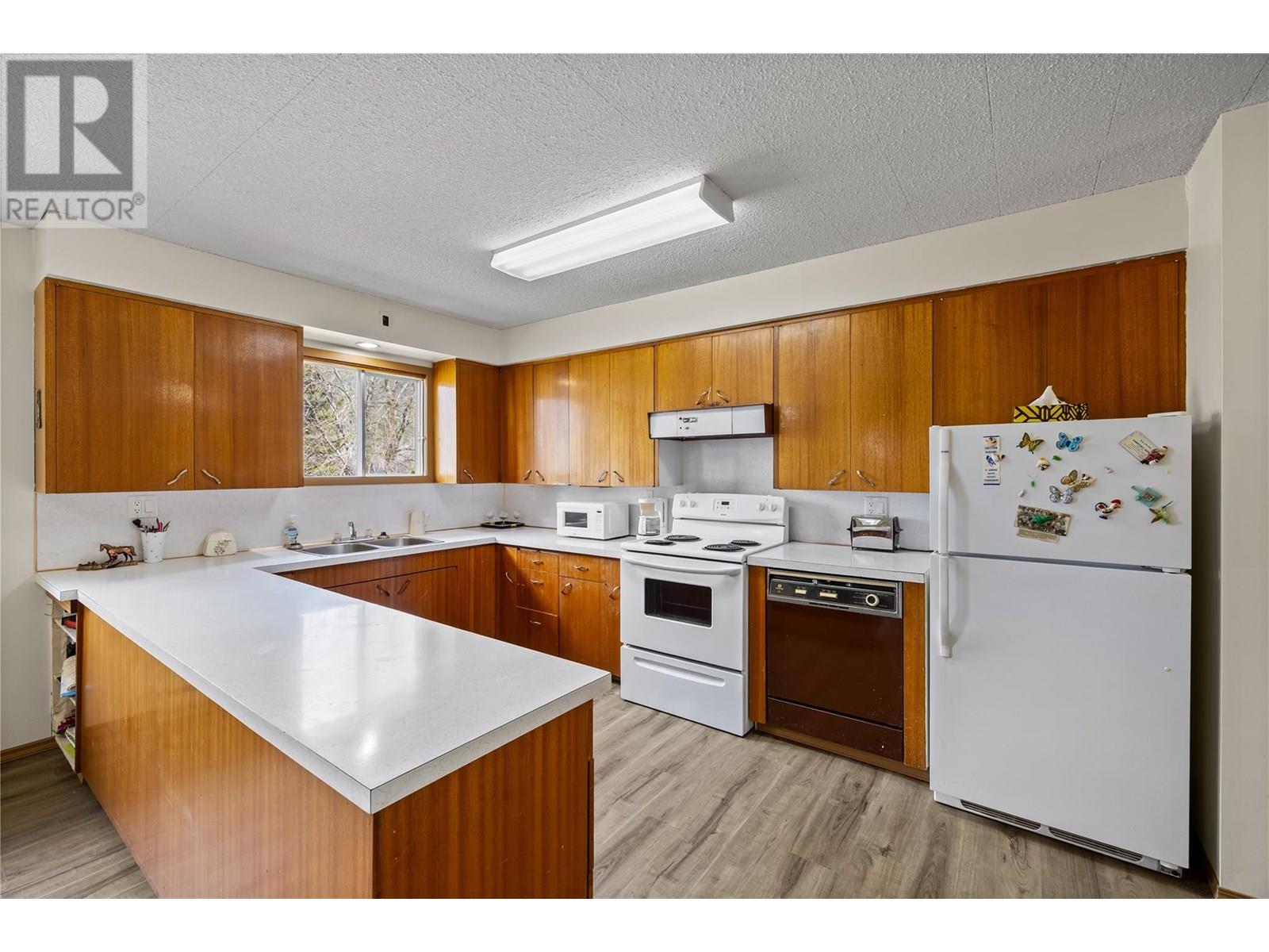 1031 7th  N Avenue, Creston, British Columbia  V0B 1G6 - Photo 12 - 10355832