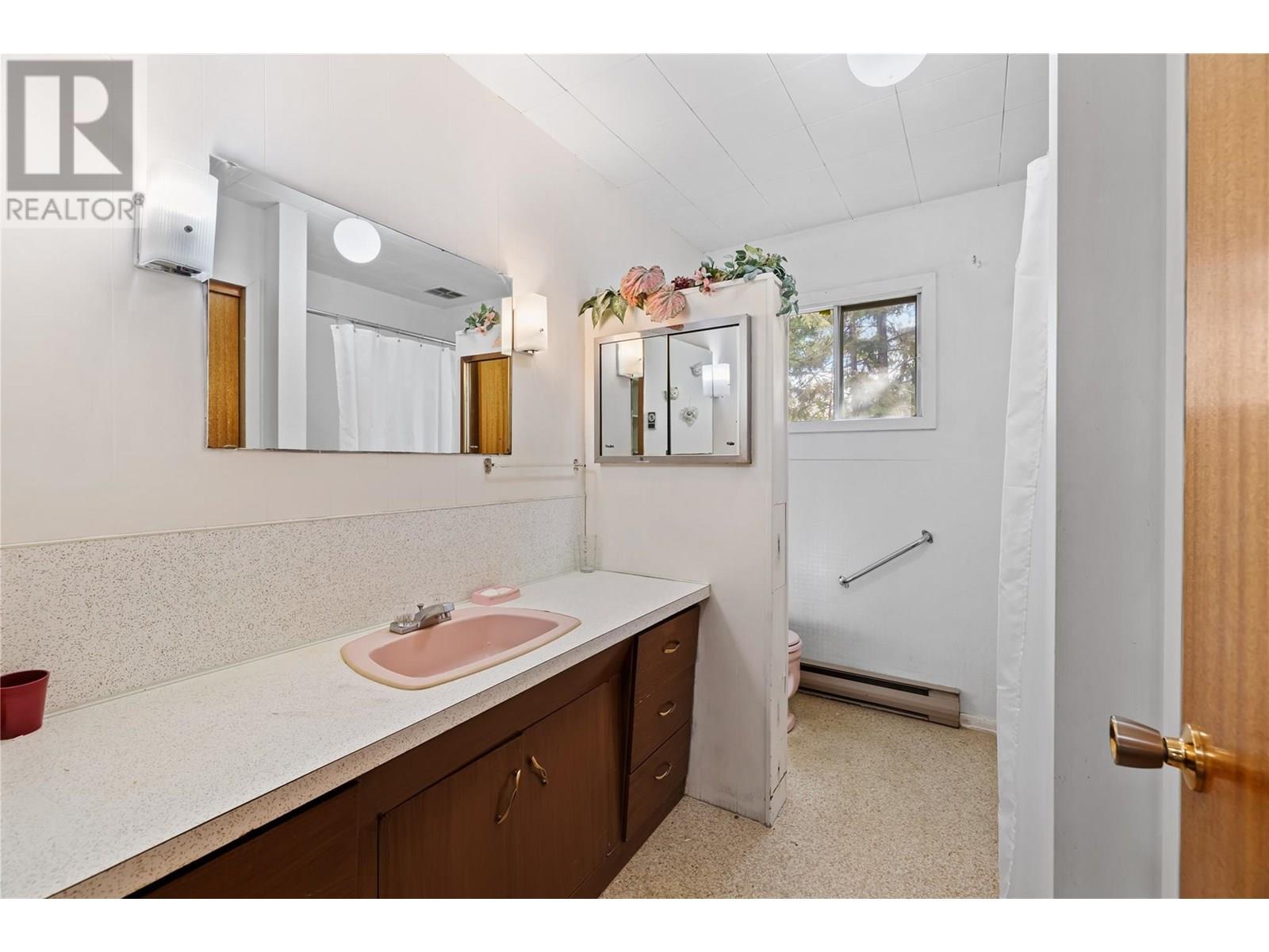 1031 7th  N Avenue, Creston, British Columbia  V0B 1G6 - Photo 19 - 10355832