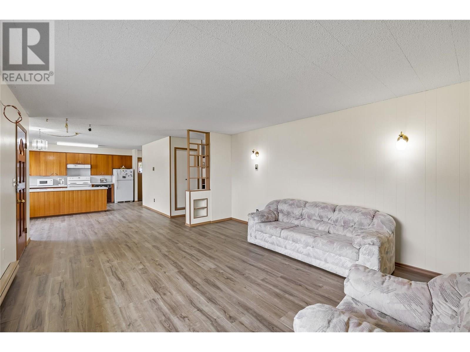 1031 7th  N Avenue, Creston, British Columbia  V0B 1G6 - Photo 11 - 10355832