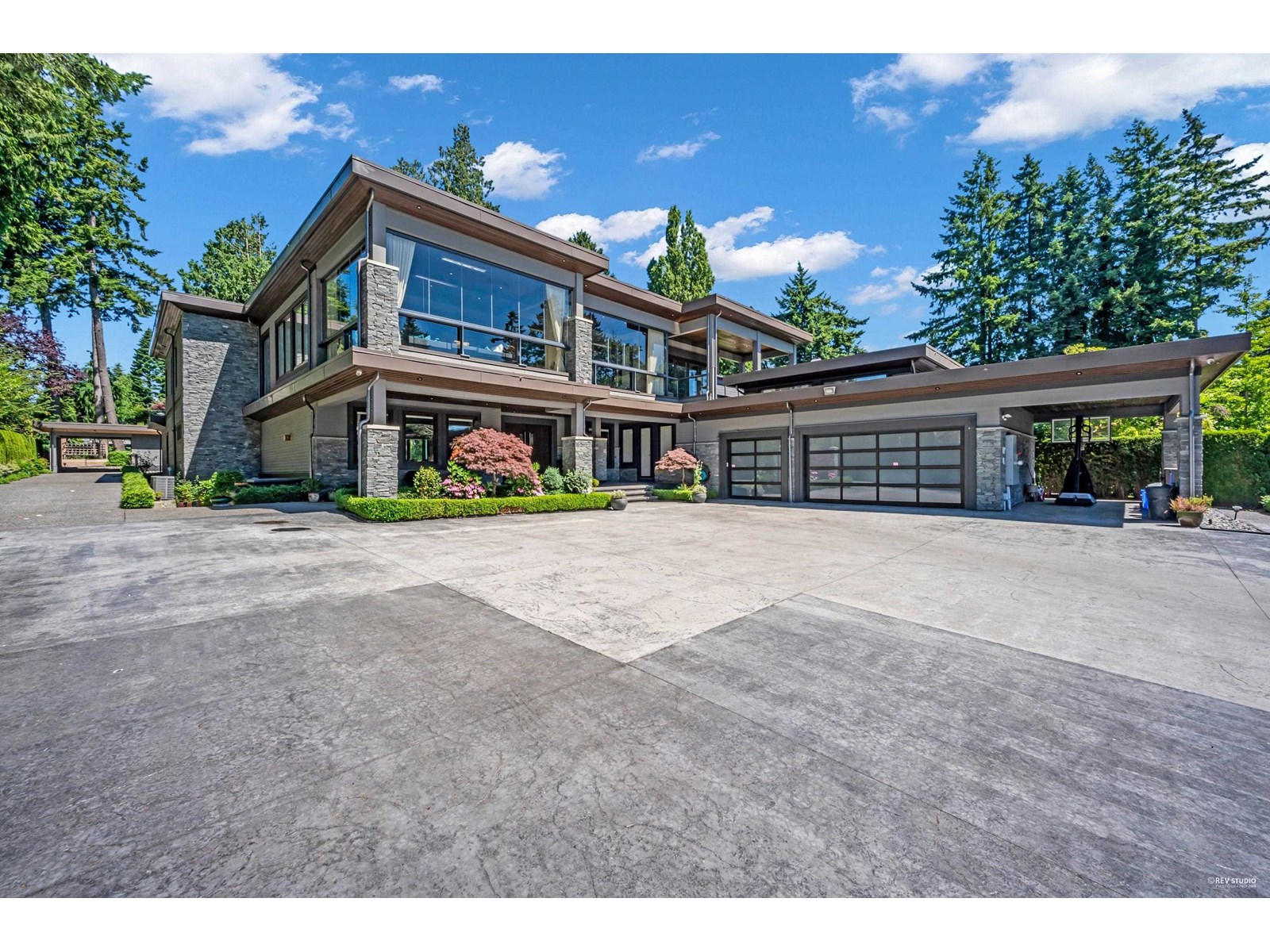 Property at 13657 MARINE DRIVE image 1