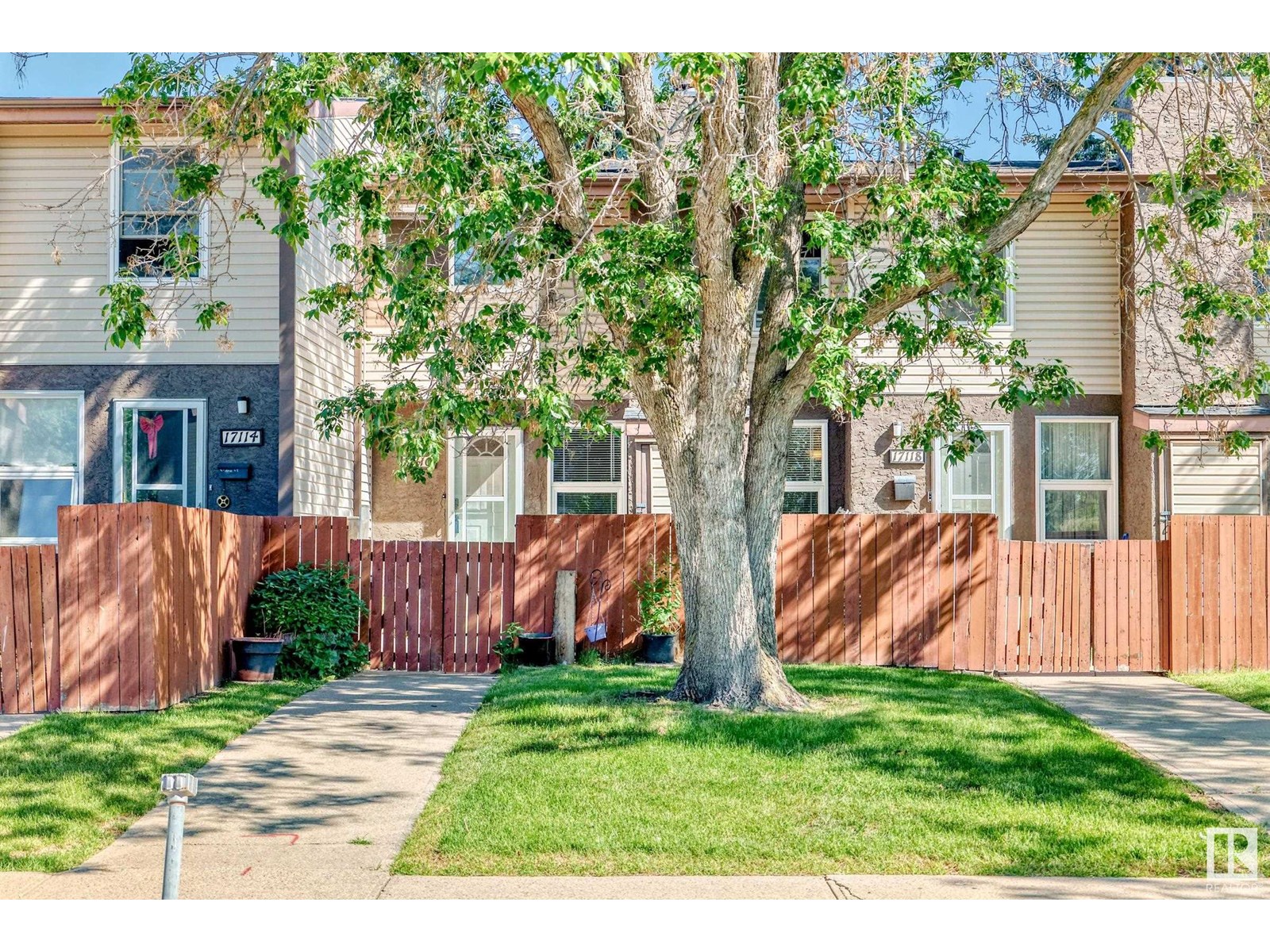 Property at 17116 108 ST NW image 2