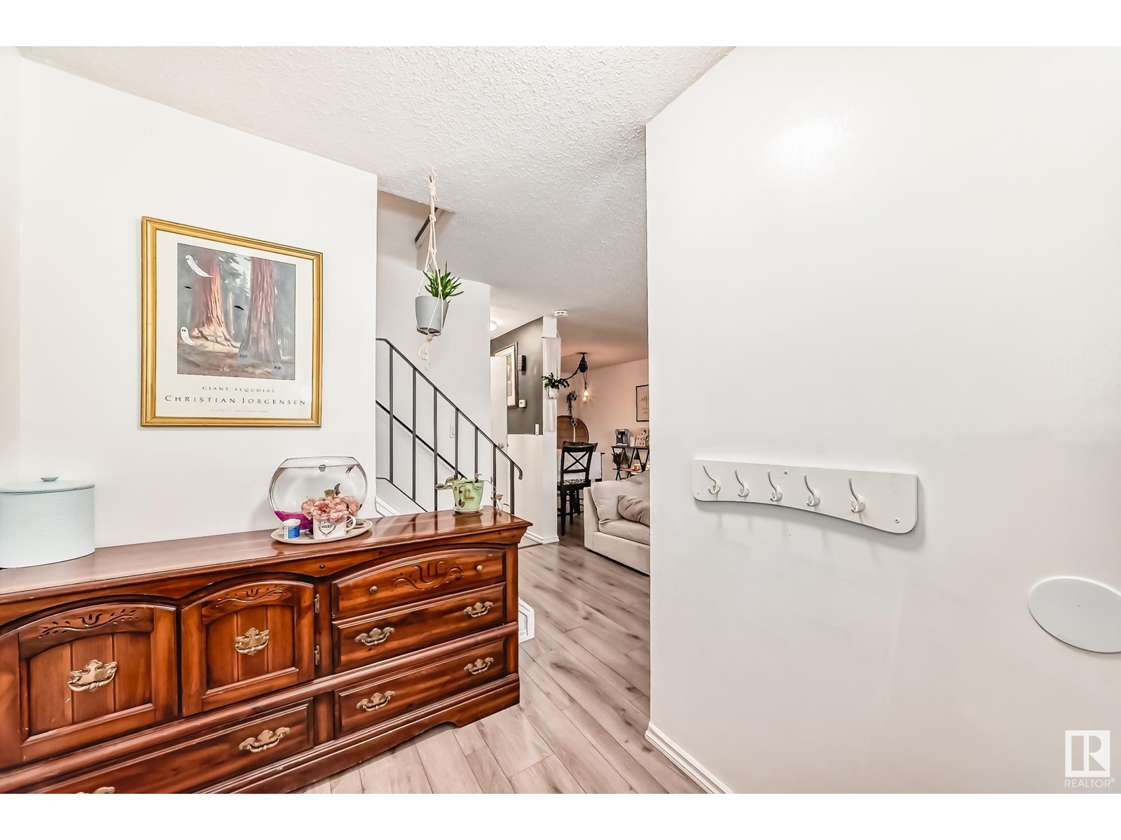 Property at 17116 108 ST NW image 5