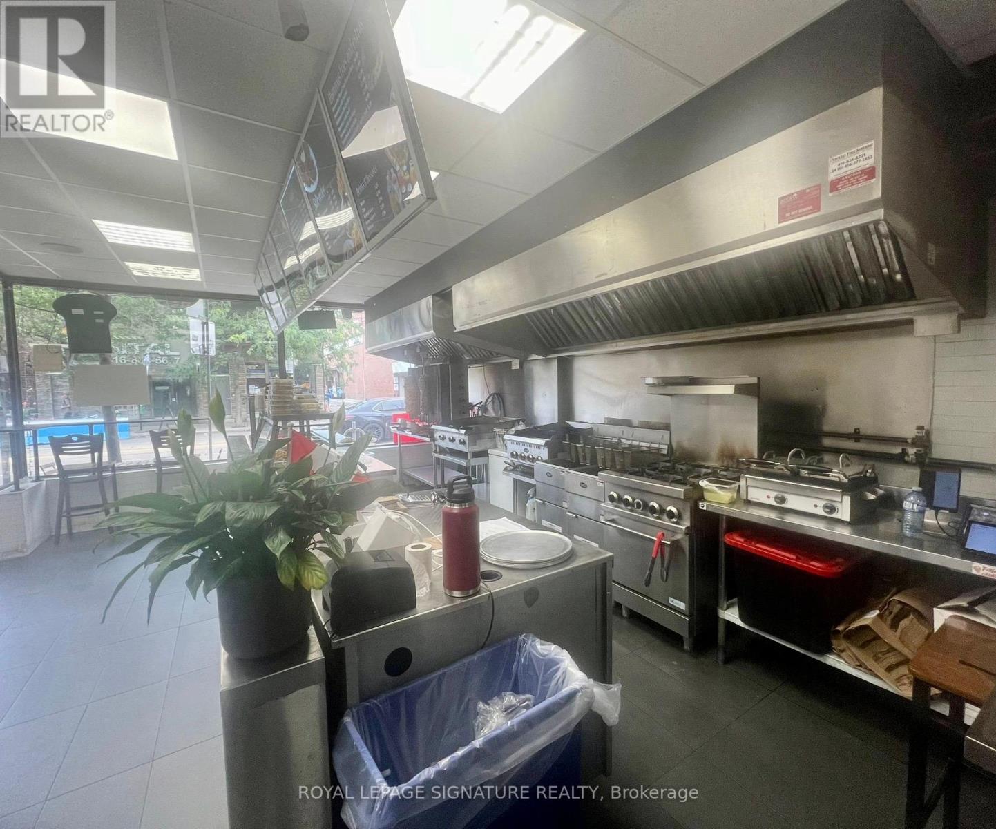 761 Dundas Street W, Toronto, Ontario  M6J 1T9 - Photo 4 - C12287215