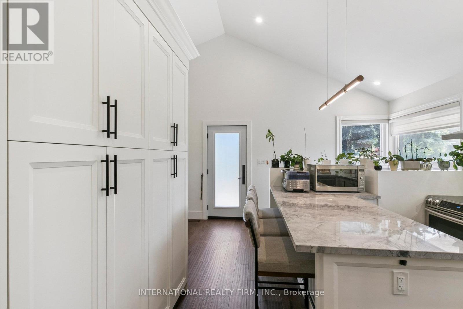 27 Treadgold Crescent, Toronto (Parkwoods-Donalda), Ontario  M3A 1X1 - Photo 11 - C12287229