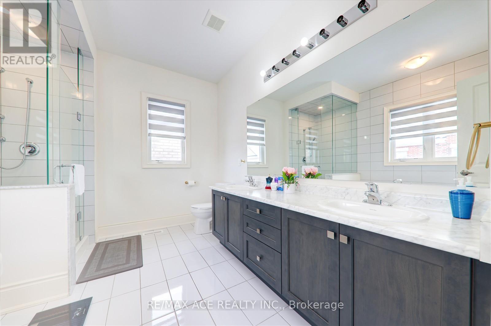122 Steam Whistle Drive, Whitchurch-Stouffville, Ontario  L4A 4X5 - Photo 25 - N12287222