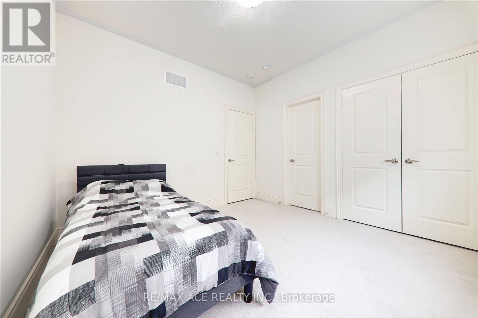 122 Steam Whistle Drive, Whitchurch-Stouffville, Ontario  L4A 4X5 - Photo 31 - N12287222