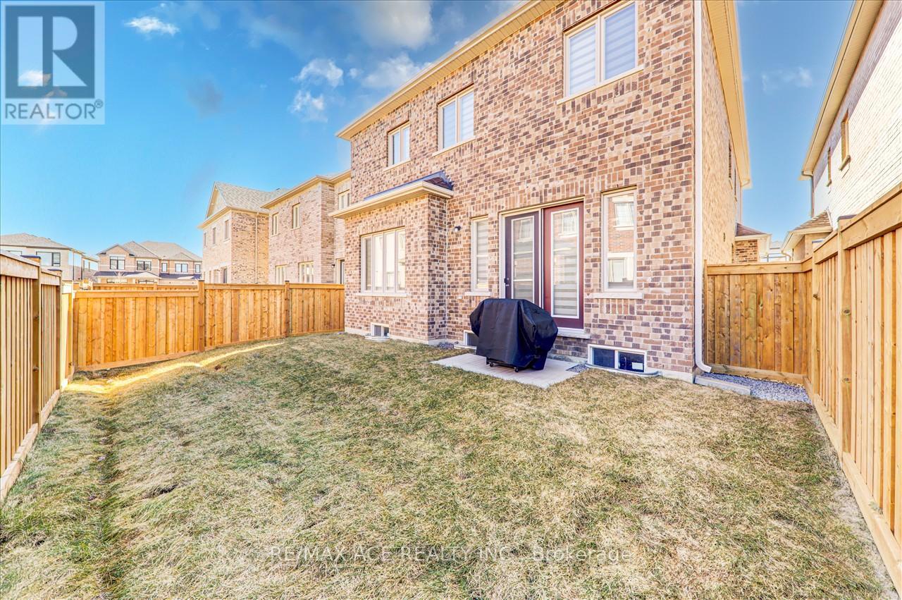 122 Steam Whistle Drive, Whitchurch-Stouffville, Ontario  L4A 4X5 - Photo 41 - N12287222