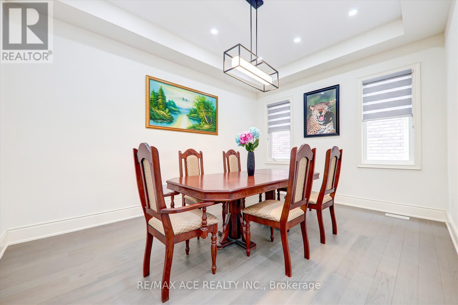 122 Steam Whistle Drive, Whitchurch-Stouffville, Ontario  L4A 4X5 - Photo 9 - N12287222