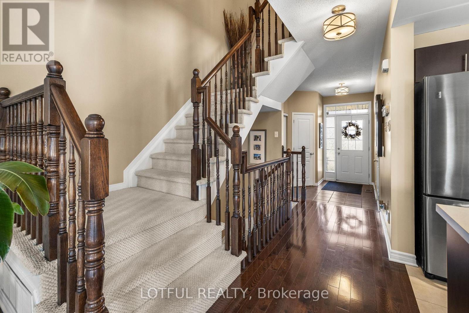 Property at 101 DESTINY PRIVATE image 5