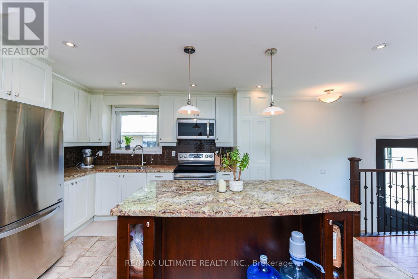 Property at 89 MCCRANEY STREET W image 4