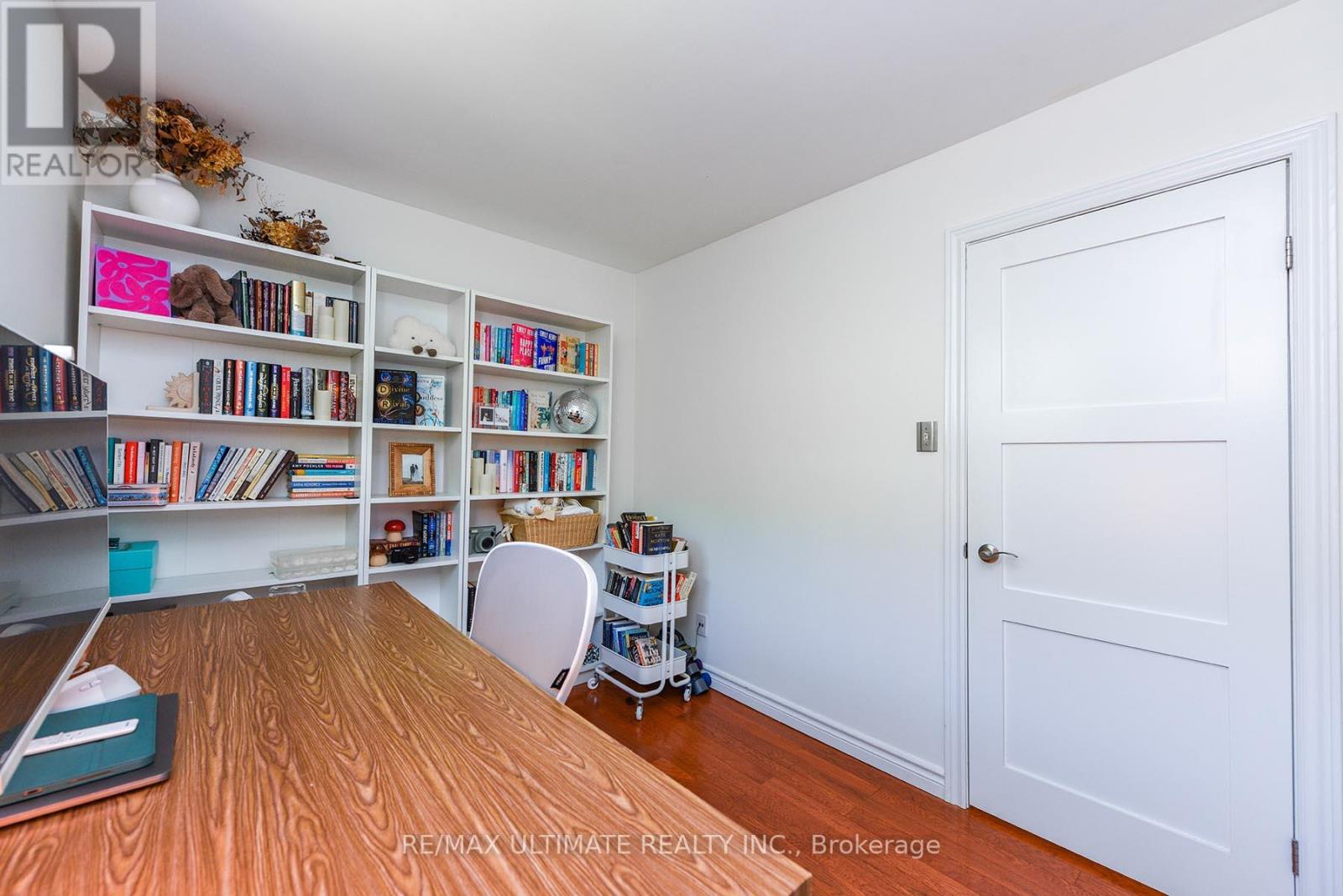 89 Mccraney Street W, Oakville, Ontario  L6H 1H5 - Photo 13 - W12286907