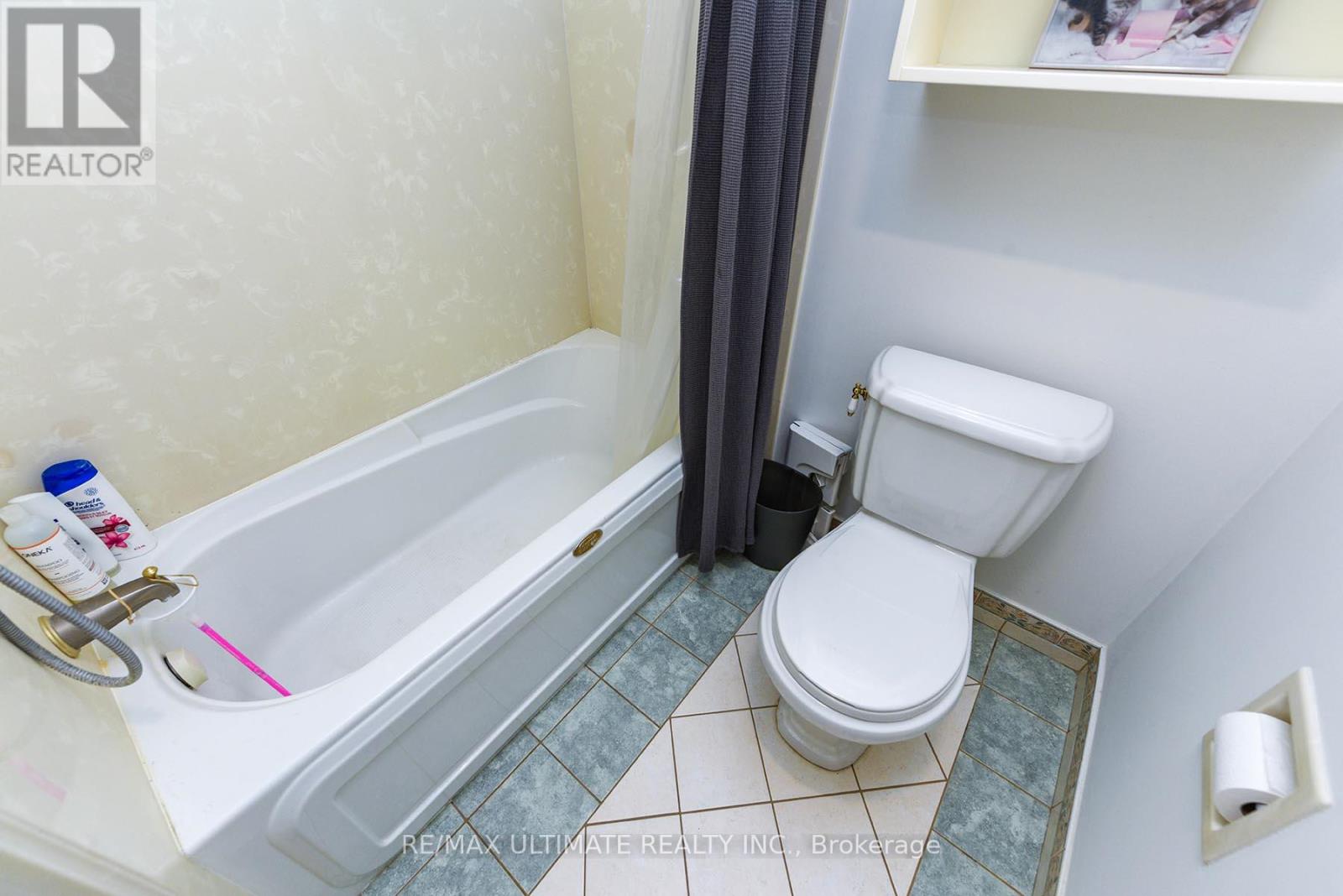 89 Mccraney Street W, Oakville, Ontario  L6H 1H5 - Photo 17 - W12286907