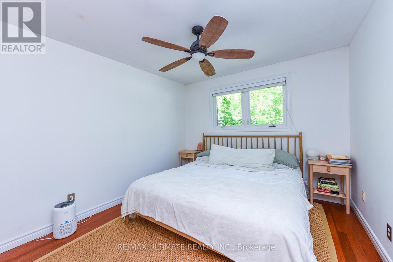89 Mccraney Street W, Oakville, Ontario  L6H 1H5 - Photo 10 - W12286907