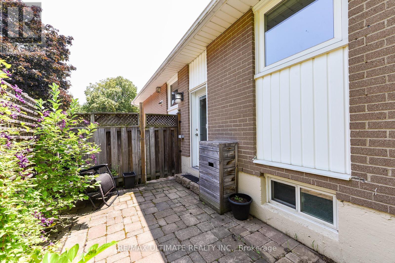 89 Mccraney Street W, Oakville, Ontario  L6H 1H5 - Photo 28 - W12286907