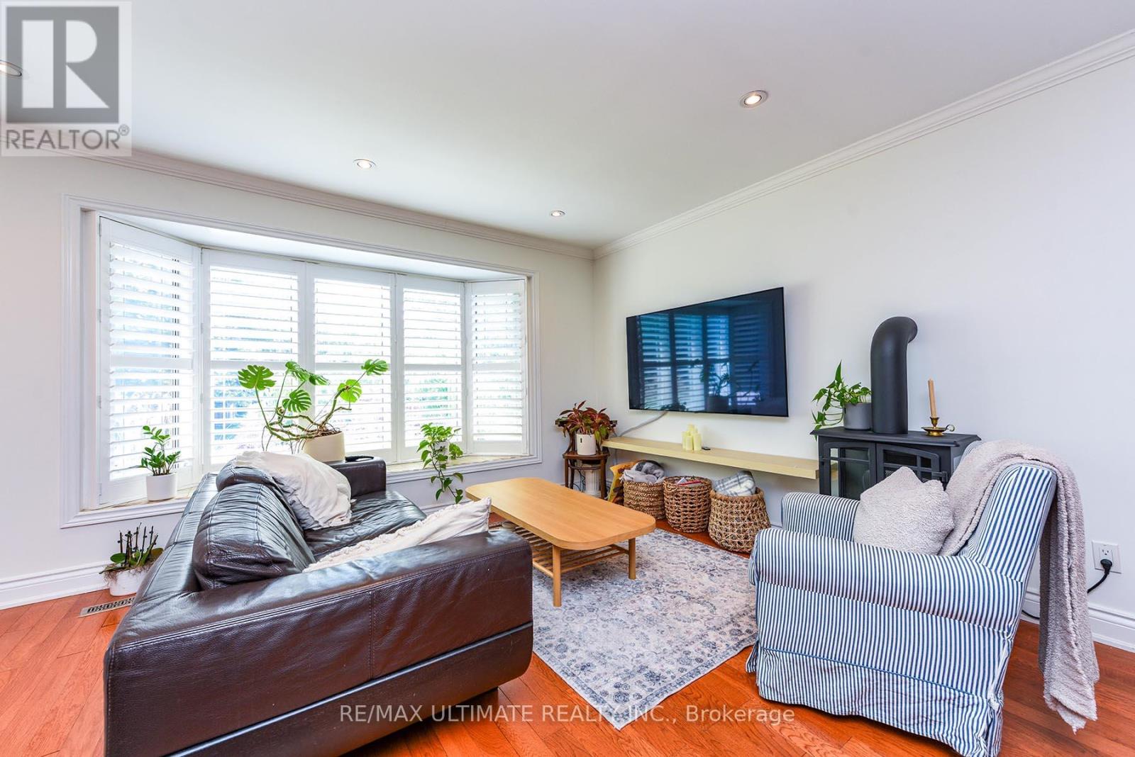 89 Mccraney Street W, Oakville, Ontario  L6H 1H5 - Photo 7 - W12286907