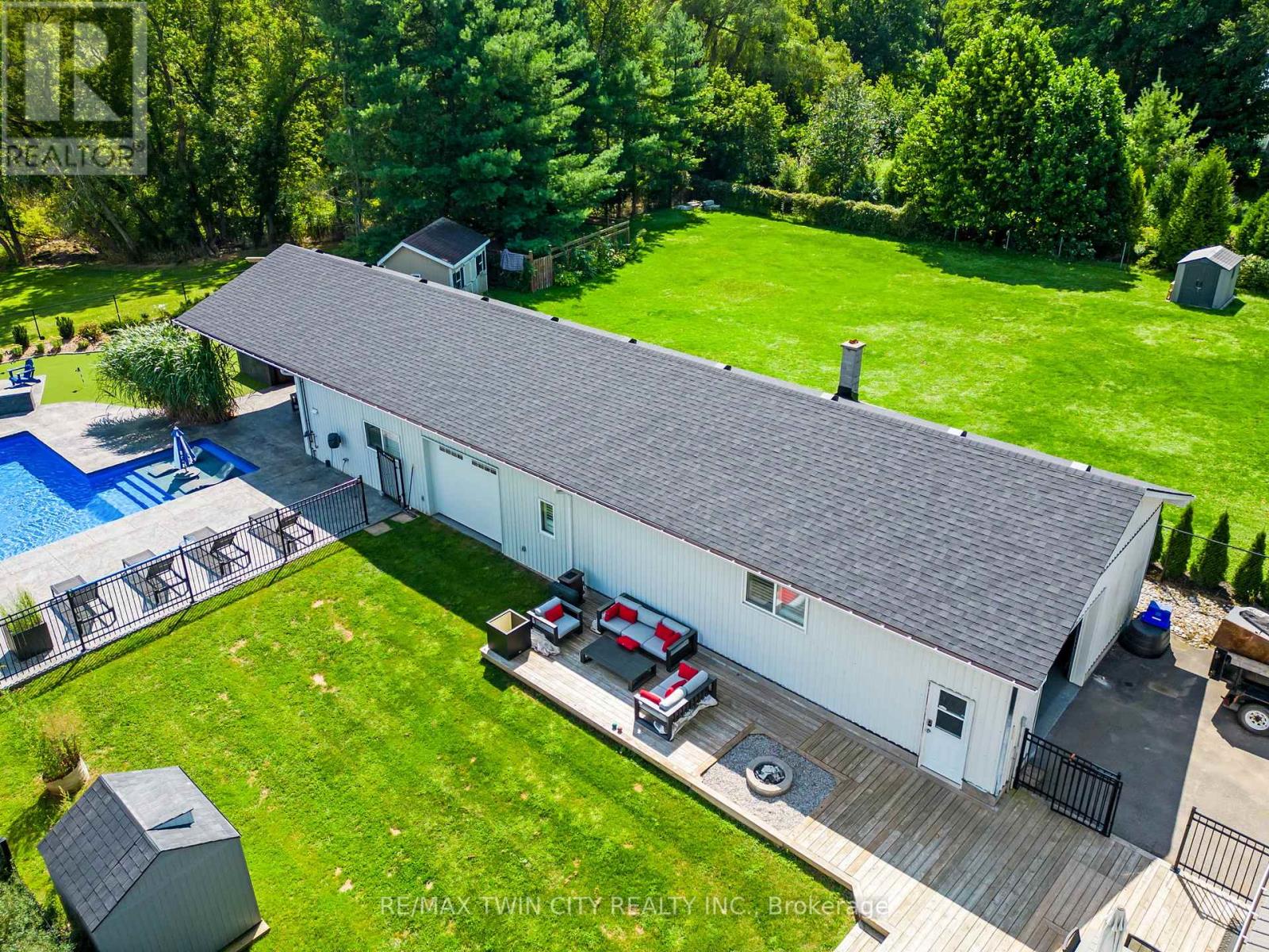 233 Oakland Road, Brant, Ontario  N0E 1R0 - Photo 45 - X12287210
