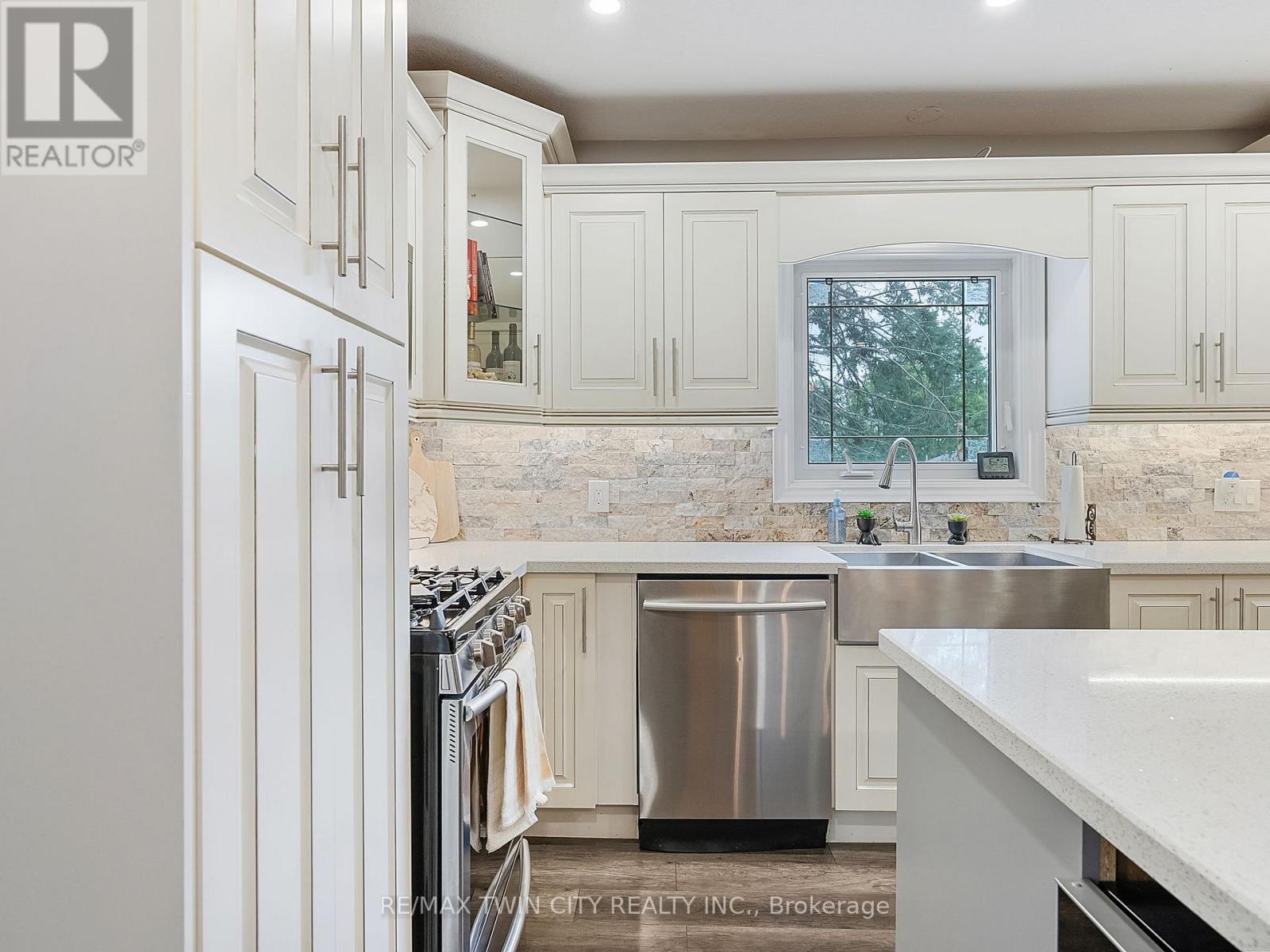 233 Oakland Road, Brant, Ontario  N0E 1R0 - Photo 7 - X12287210