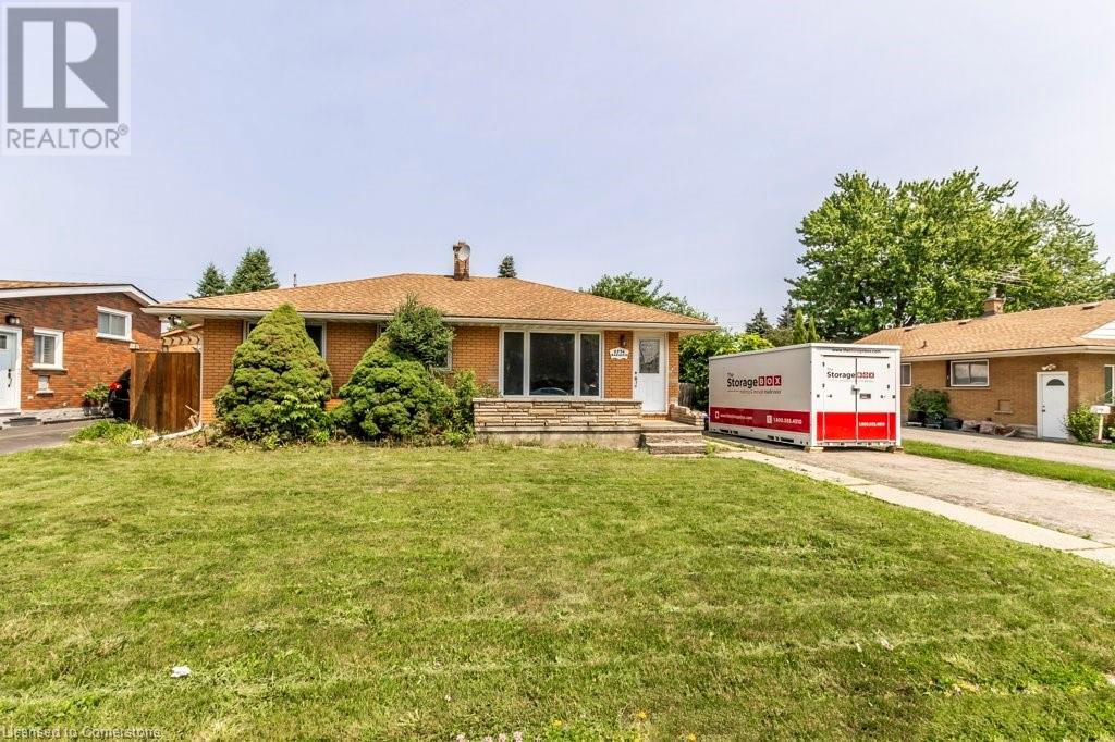 Property at 1374 LYDIA Street image 2
