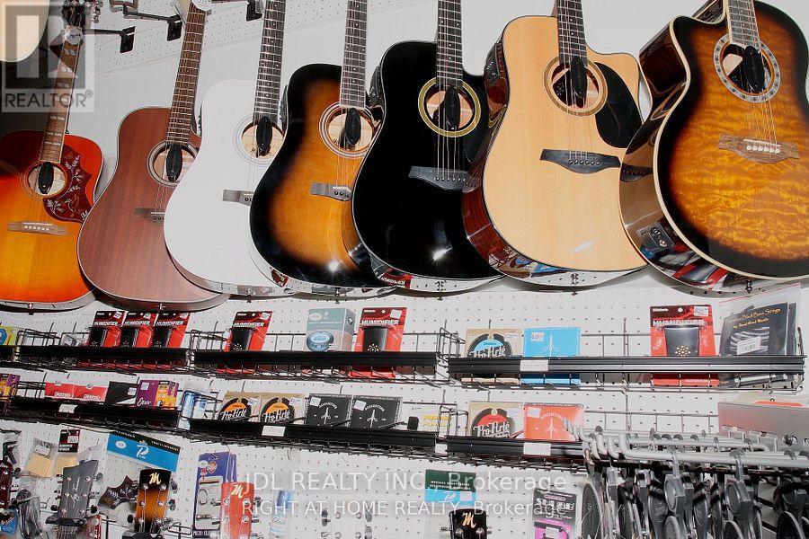 Unknown Address, ,     - Photo 3 - W12287236