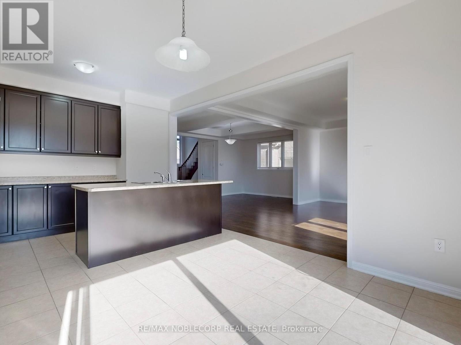 23 Giltspur (Upper) Road, Brampton, Ontario  L7A 0Y8 - Photo 18 - W12287242