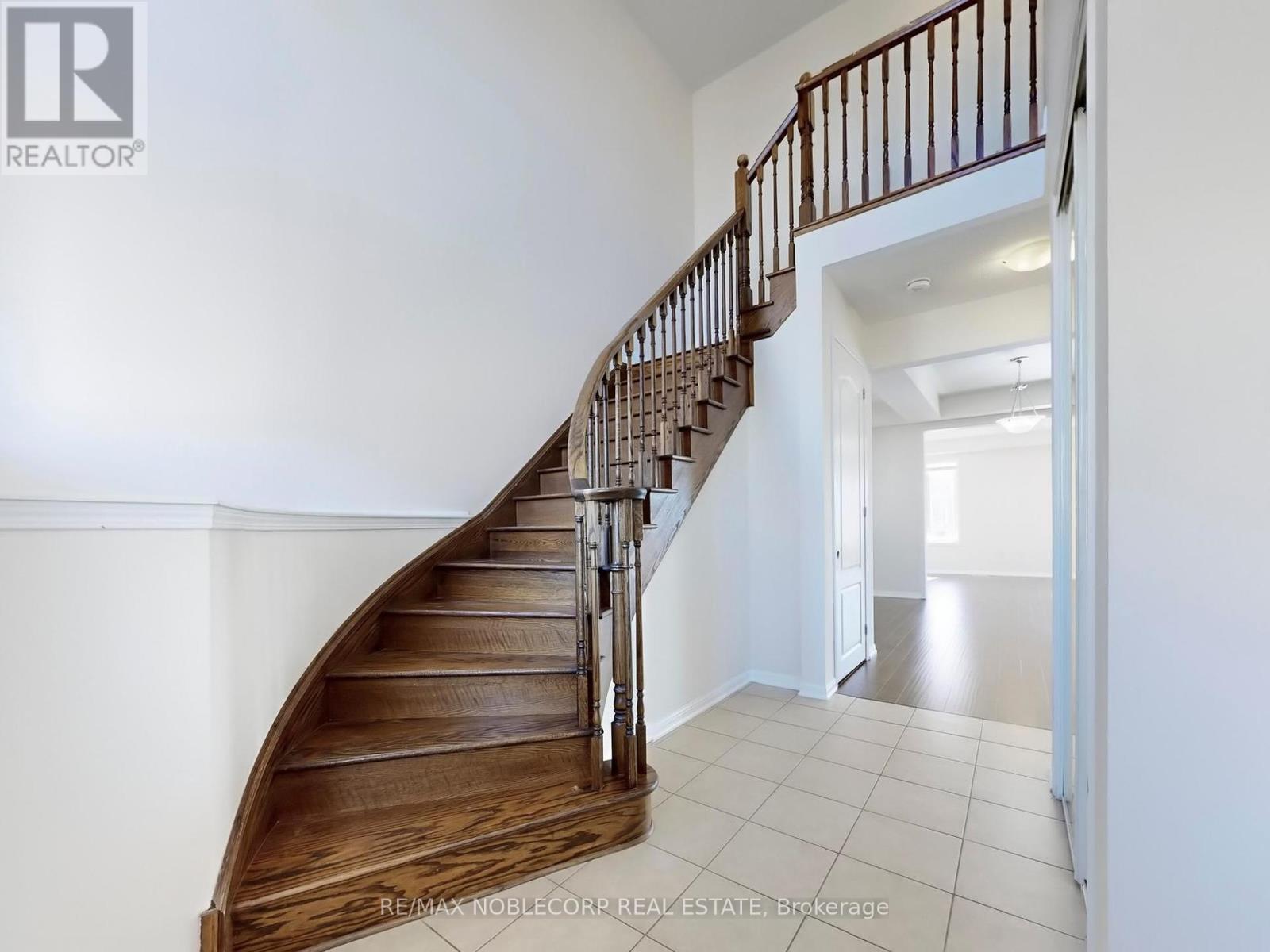 23 Giltspur (Upper) Road, Brampton, Ontario  L7A 0Y8 - Photo 24 - W12287242