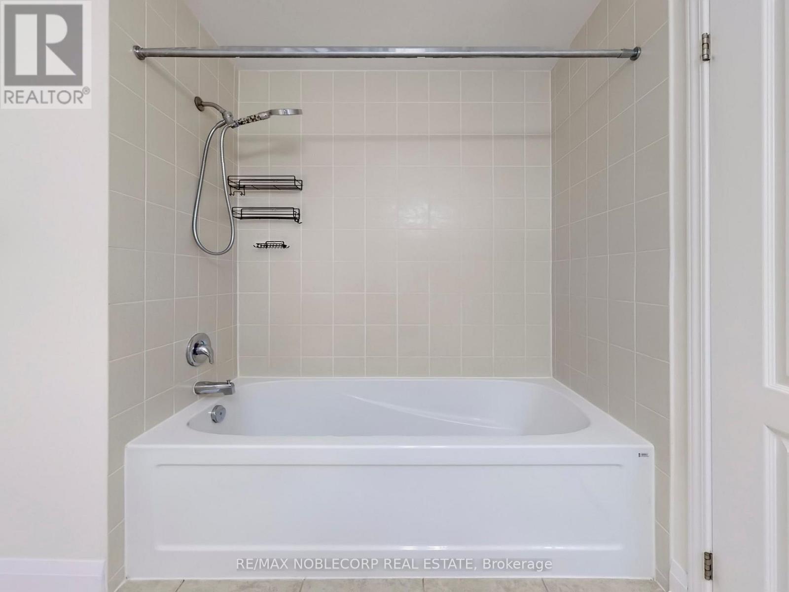 23 Giltspur (Upper) Road, Brampton, Ontario  L7A 0Y8 - Photo 37 - W12287242