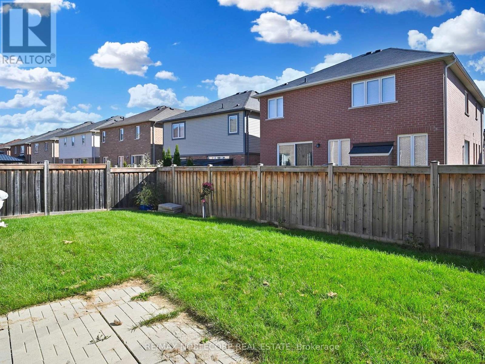 23 Giltspur (Upper) Road, Brampton, Ontario  L7A 0Y8 - Photo 50 - W12287242