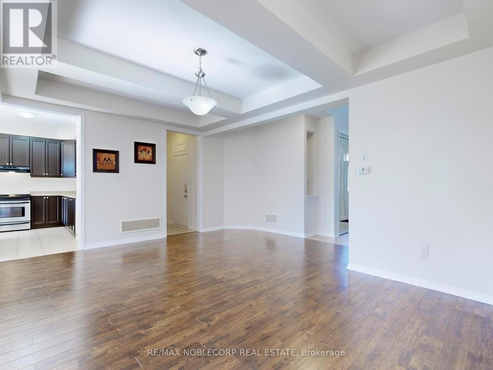 23 Giltspur (Upper) Road, Brampton, Ontario  L7A 0Y8 - Photo 6 - W12287242