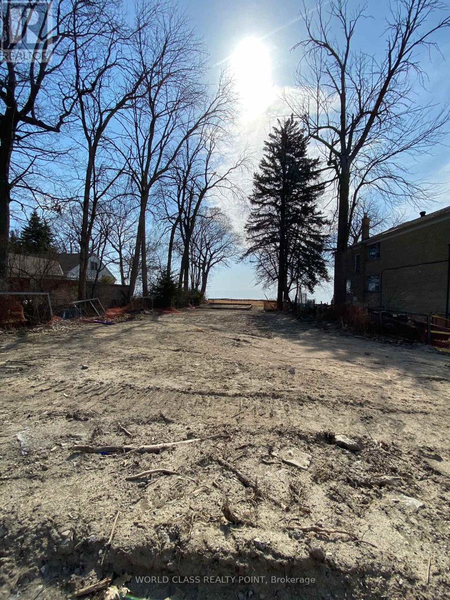 9 Carlis Place, Mississauga, Ontario  L5G 1A8 - Photo 13 - W12287330