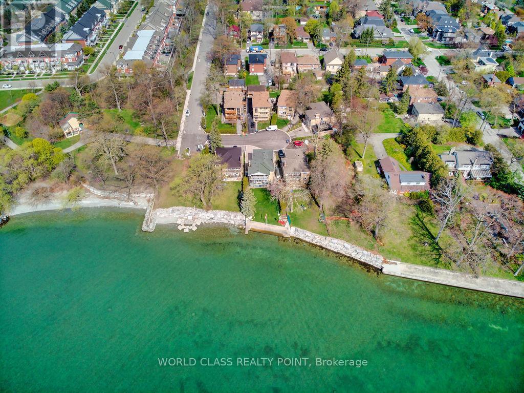 9 Carlis Place, Mississauga, Ontario  L5G 1A8 - Photo 17 - W12287330