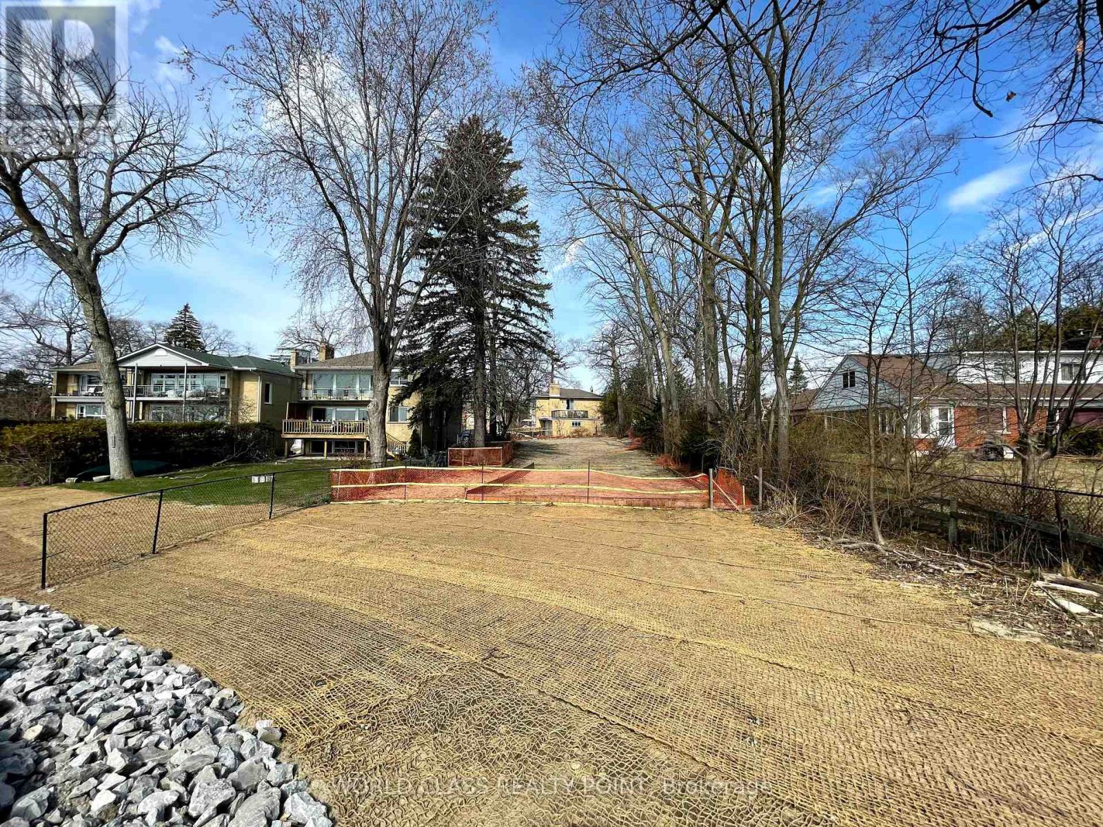 9 Carlis Place, Mississauga, Ontario  L5G 1A8 - Photo 8 - W12287330