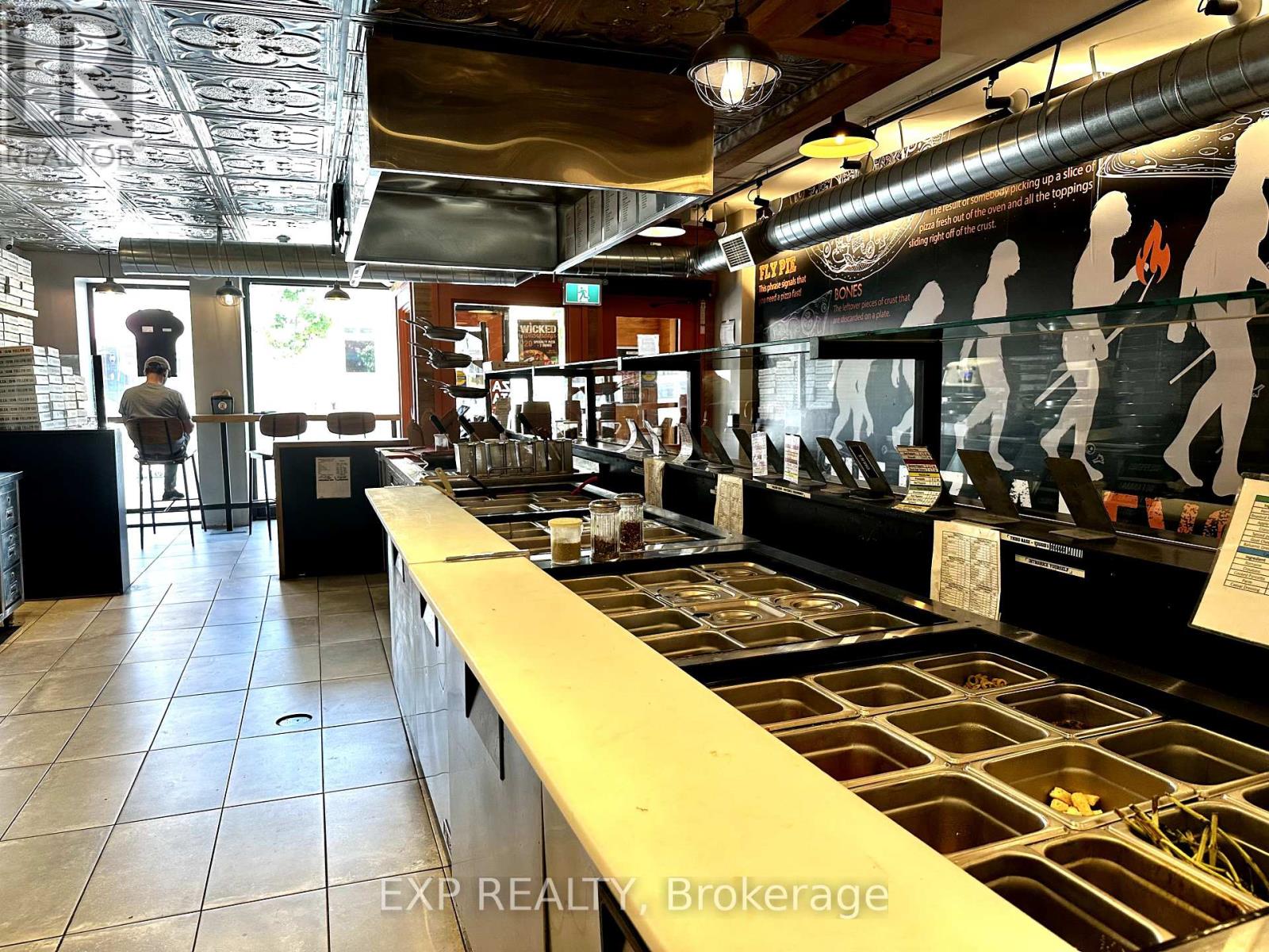 162 Lakeshore Road E, Oakville (Oo Old Oakville), Ontario  L6J 1H6 - Photo 18 - W12287332