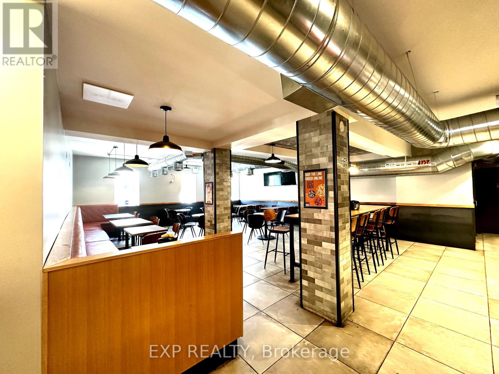 162 Lakeshore Road E, Oakville (Oo Old Oakville), Ontario  L6J 1H6 - Photo 35 - W12287332