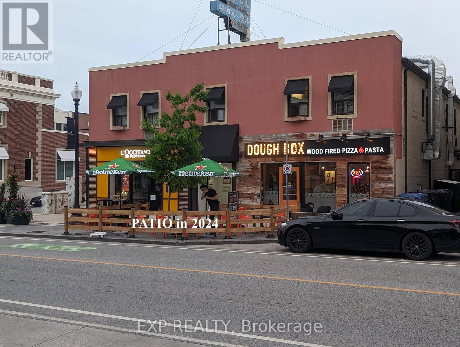 162 Lakeshore Road E, Oakville (Oo Old Oakville), Ontario  L6J 1H6 - Photo 37 - W12287332