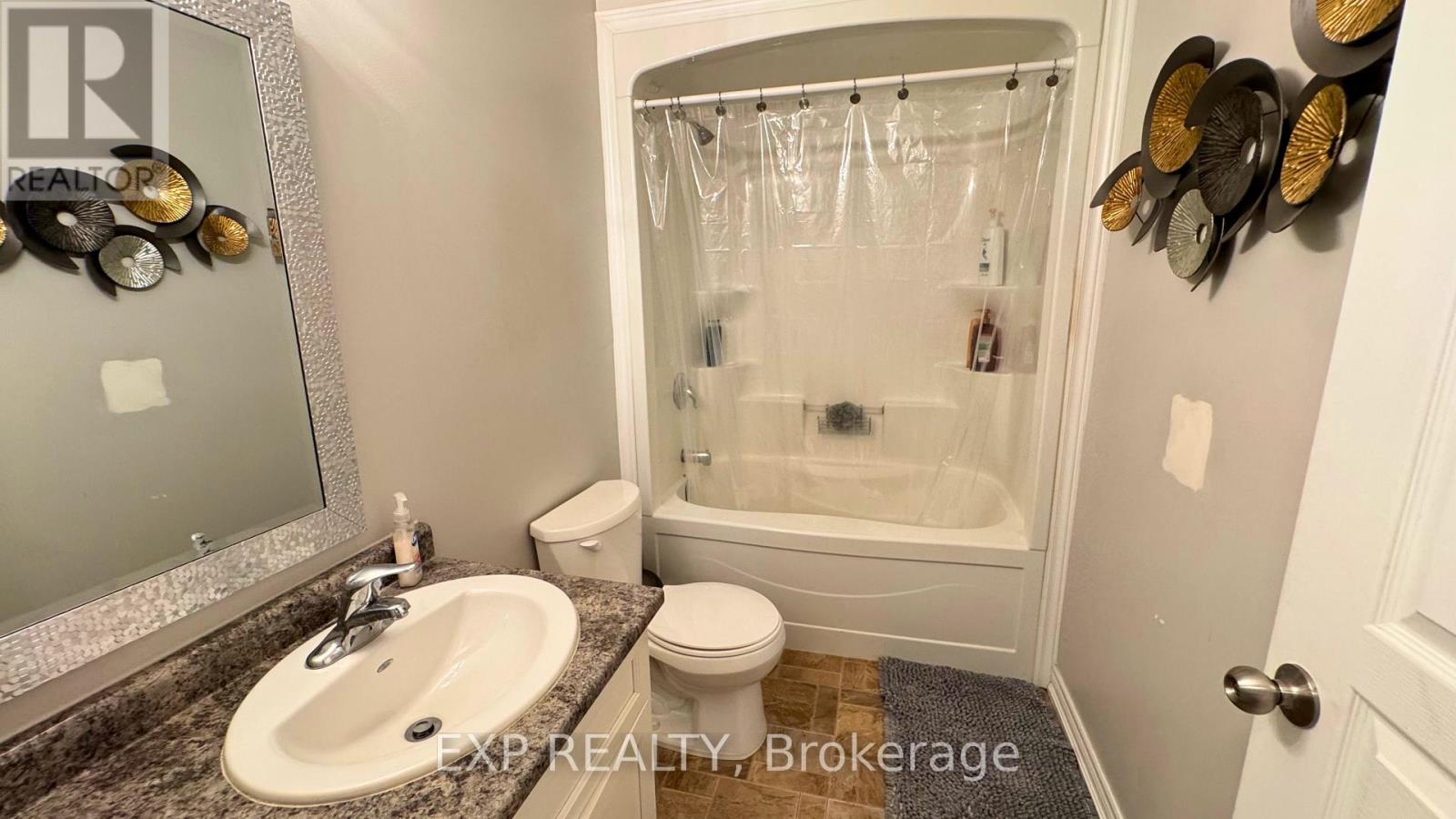 14 - 60 Canterbury Drive, St. Catharines, Ontario  L2P 0E7 - Photo 14 - X12287344